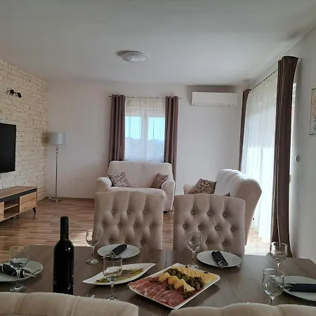 Prázdninový dům Gabi Šibenik